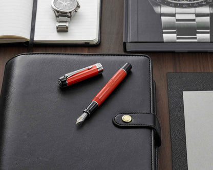 Parker Duofold Classic Big Red CT Vintage Fountain Pen - 18k Gold nib