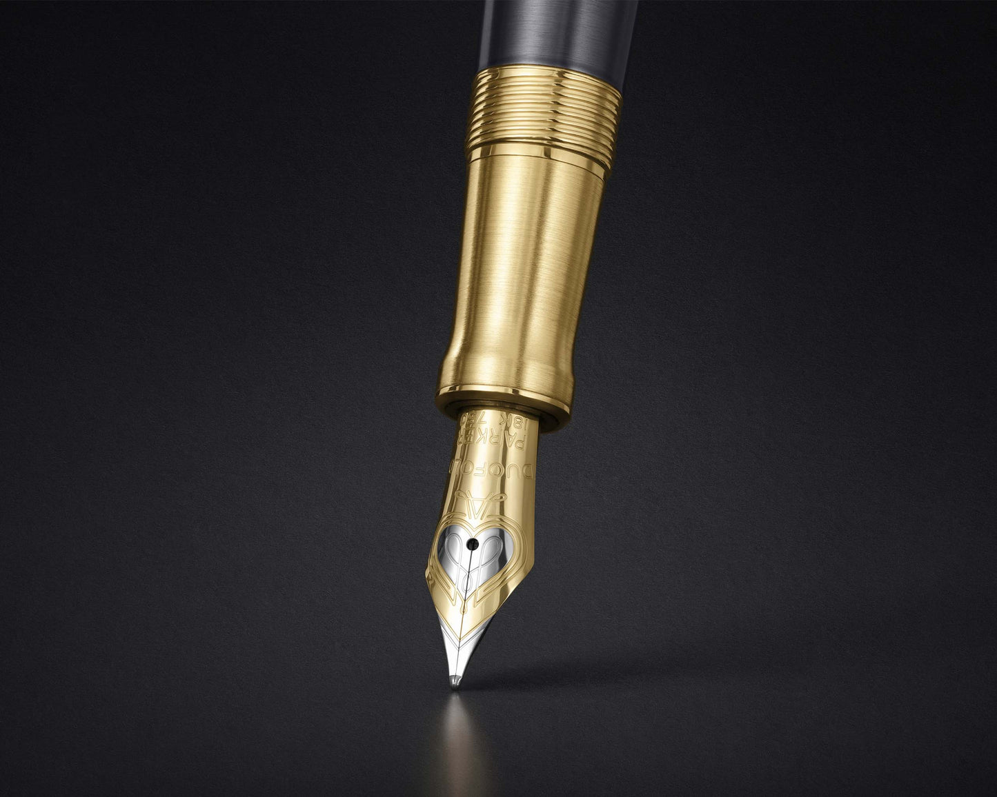 Parker Duofold Pioneers Grey Arrow GT Fountain Pen - 18k Gold nib