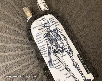 Retro51 x Rickshaw Dr. Gray 2-Pen Sleeve