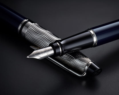 Waterman Expert L’essence Du Bleu Deluxe Blue & Metal CT Fountain Pen