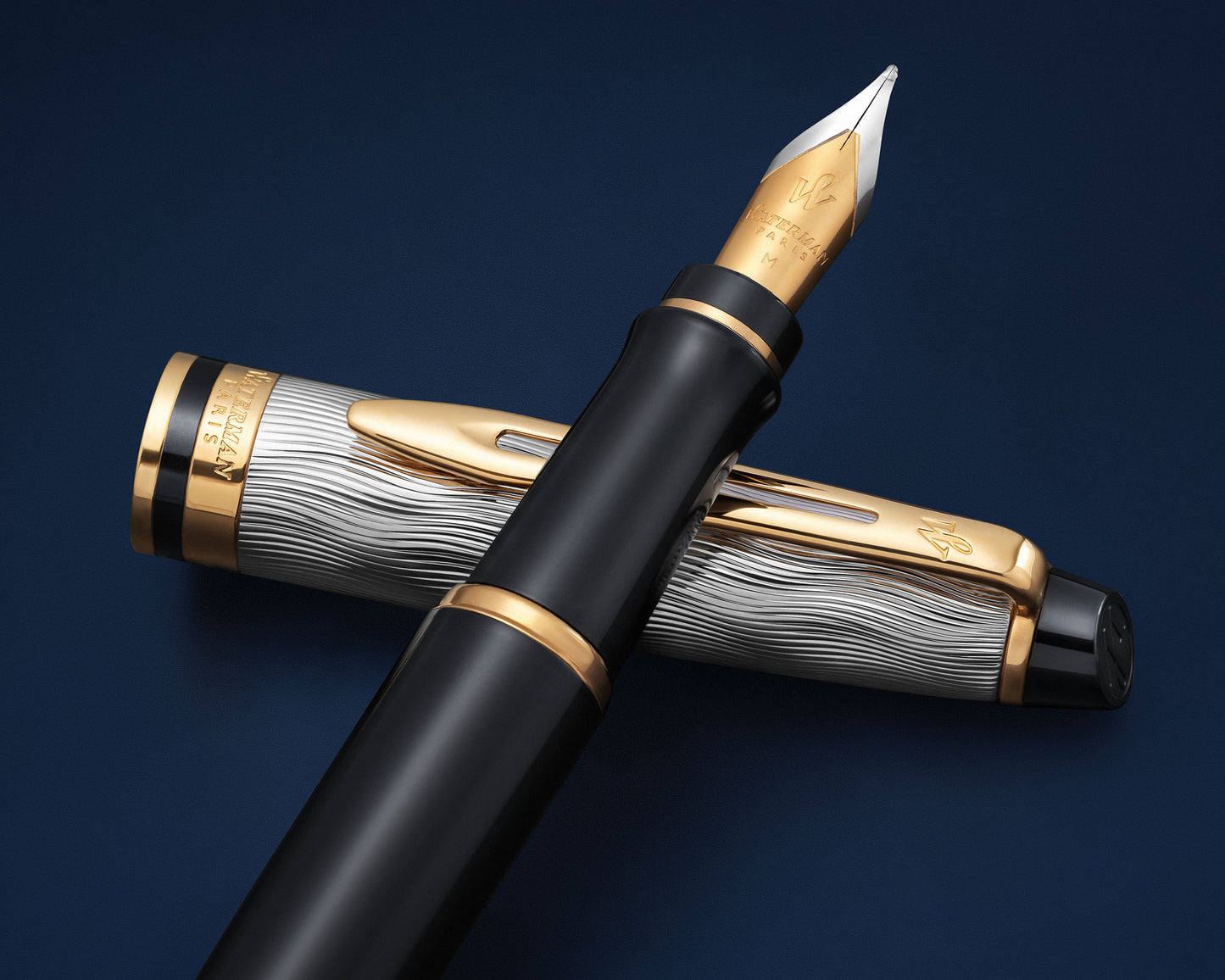 Waterman Expert Reflections of Paris Deluxe Black & Metal GT Fountain Pen - Medium nib